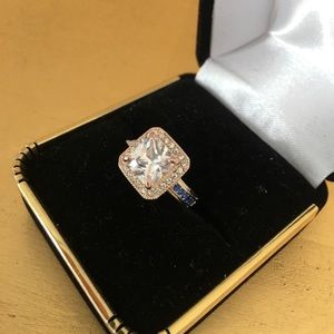 NWT Sz 5 faux diamond/ sapphire/ costume ring
